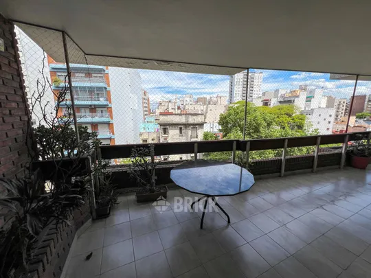 ALBERDI, JUAN B., AV. al 1000 Piso 6