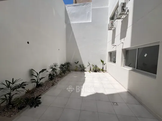 ALVAREZ, JULIAN al 700 Piso PB