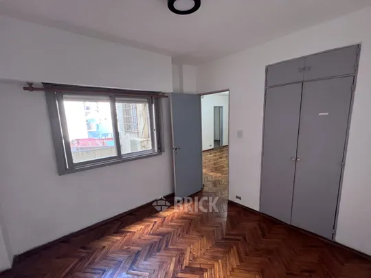 TRELLES, MANUEL al 800 Piso 2