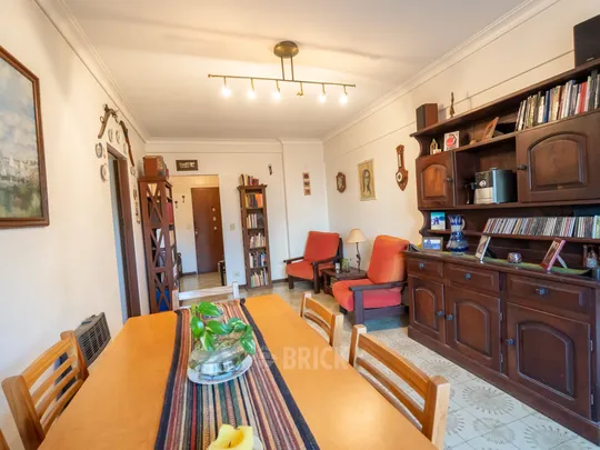 FRANKLIN al 2400 Piso 1