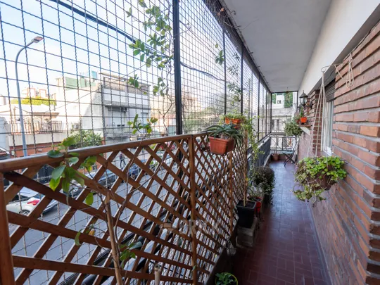 FRANKLIN al 2400 Piso 1
