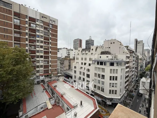 MAIPU al 700 Piso 8