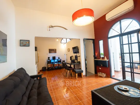ALVAREZ THOMAS, AV. al 800 Piso PB