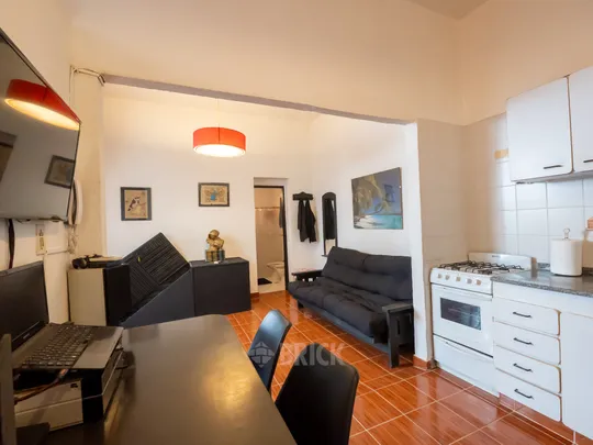 ALVAREZ THOMAS, AV. al 800 Piso PB