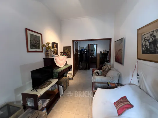 ALBERDI, JUAN B., AV. al 2800 Piso PB