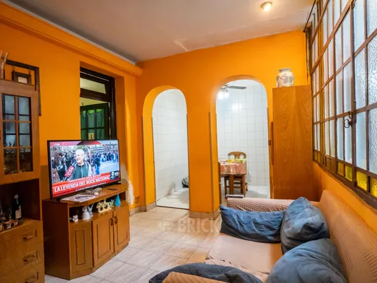 ARANGUREN al 1800 Piso PB