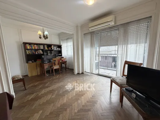 ALVEAR, MARCELO T. DE al 2000 Piso 1