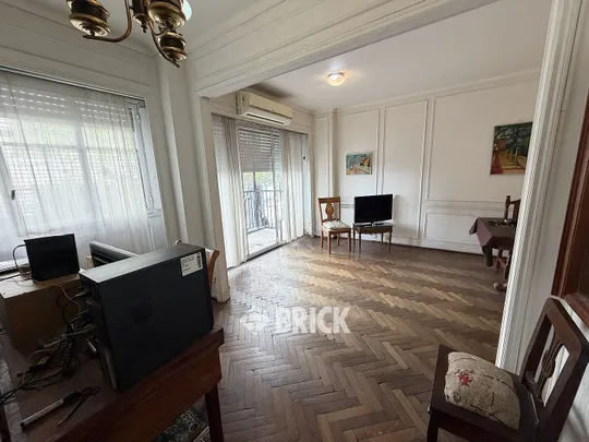 ALVEAR, MARCELO T. DE al 2000 Piso 1