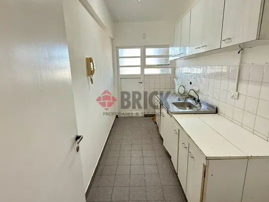 MAIPU al 4400 Piso 7