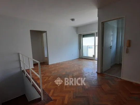 SUIPACHA al 700 Piso 14