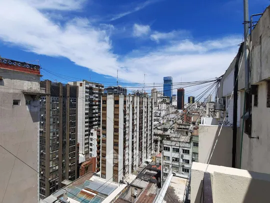 SUIPACHA al 700 Piso 14