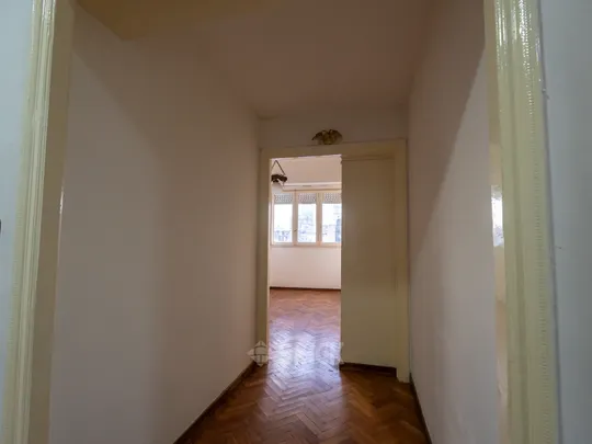 RIVADAVIA, AV. al 2500 Piso 8