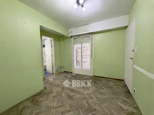 MENDOZA al 2600 Piso 1