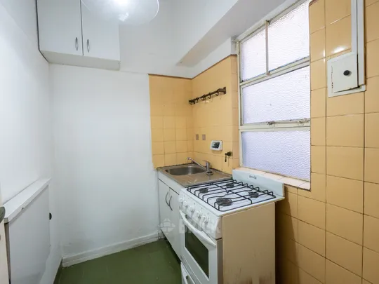 RIVADAVIA, AV. al 2500 Piso 8