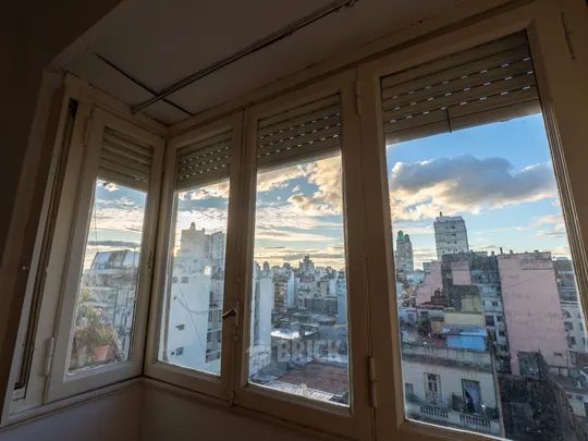 RIVADAVIA, AV. al 2500 Piso 8