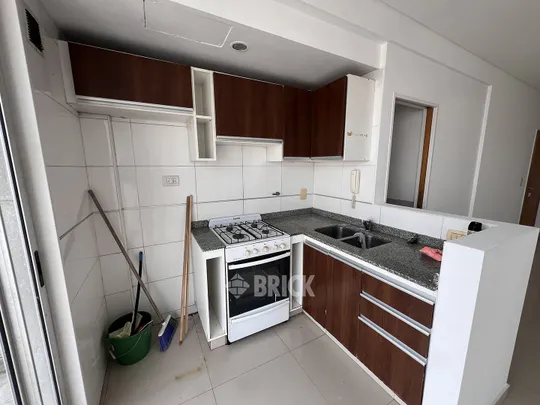 CARACAS al 1200 Piso 8