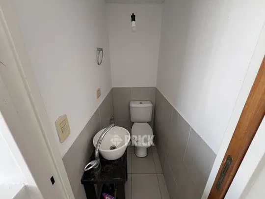CARACAS al 1200 Piso 8
