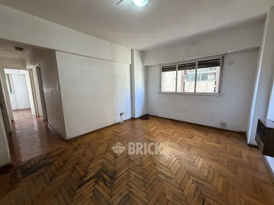 BRAVO, MARIO al 0 Piso 7
