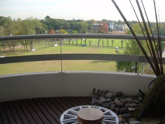 LUIS GARCIA al 1300 Piso 6