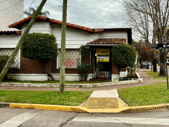 DOMINGO DE ACASSUSO al 6100