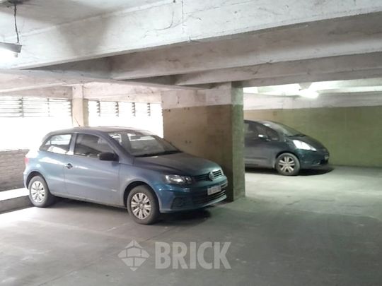 AGUERO al 2000 Piso 1 Nº 44