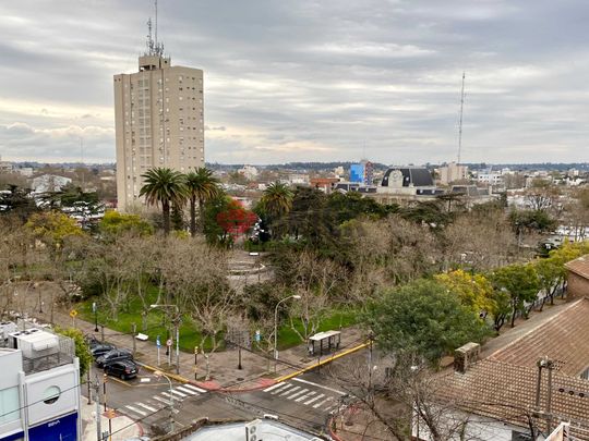 19 DE MARZO al 100 Piso 7 B