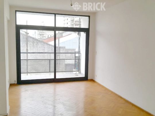 ALSINA, ADOLFO al 2600 Piso 4