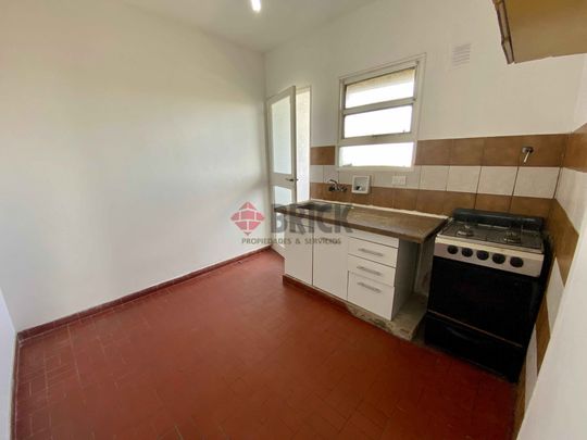 BRADLEY,EDUARDO al 300 Piso 12