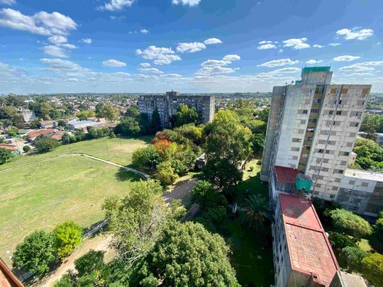 BRADLEY,EDUARDO al 300 Piso 12