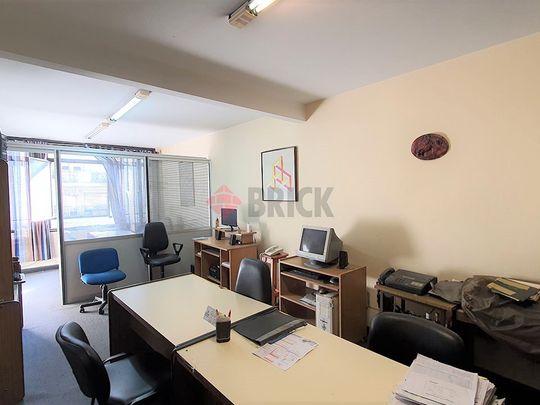 CORRIENTES, AV. al 2300 Piso 6