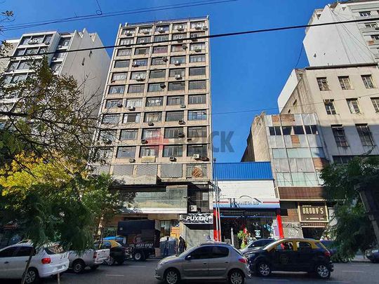 CORRIENTES, AV. al 2300 Piso 6