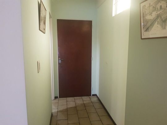 YRIGOYEN, HIPOLITO, AV. al 6600 Piso 1