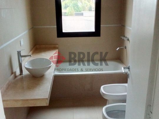 CARLOS CALVO al 600 Piso 3