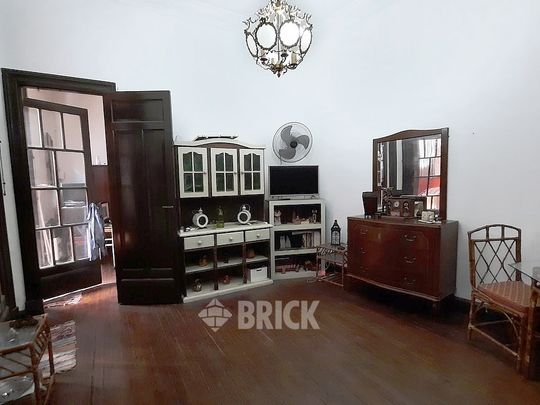 YRIGOYEN, HIPOLITO, AV. al 3500 Piso 1