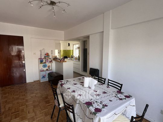 YRIGOYEN, HIPOLITO, AV. al 3600 Piso 9