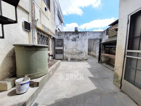 SANTA FE al 300 Piso PB