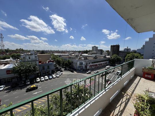 SAN MARTIN, AV. al 3500 Piso 5