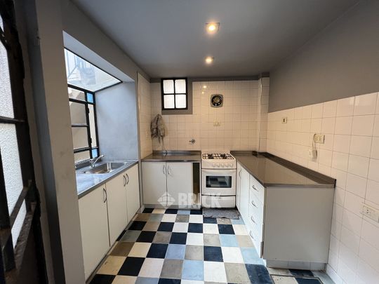 DIRECTORIO, AV. al 700 Piso PB