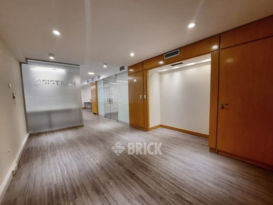 CORRIENTES, AV. al 1300 Piso 2