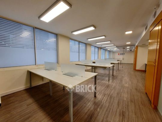 CORRIENTES, AV. al 1300 Piso 2