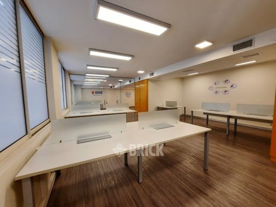 CORRIENTES, AV. al 1300 Piso 2