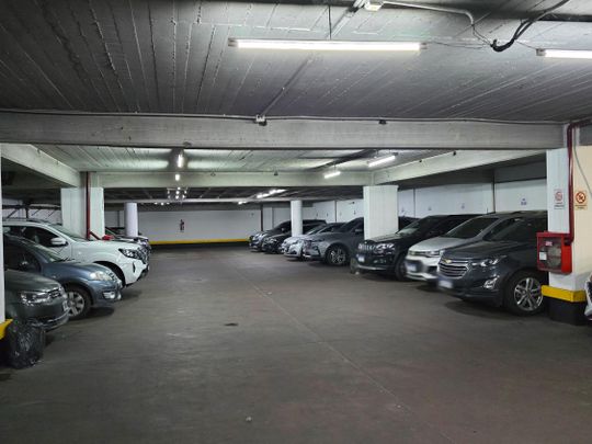 ALVEAR, MARCELO T. DE al 1200 Piso 3° Nº 242