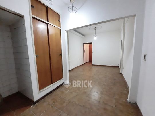 DONADO al 2200 Piso PB