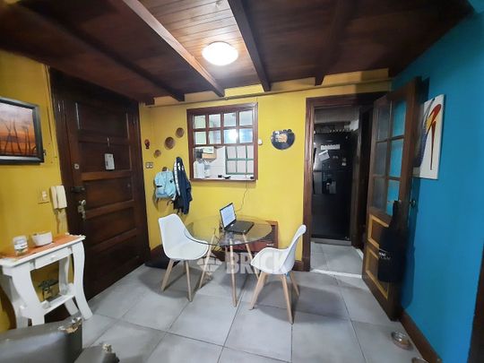 INDEPENDENCIA, AV. al 1200 Piso 1