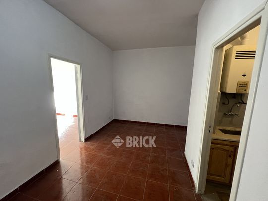 SAN JUAN, AV. al 3800 Piso 1