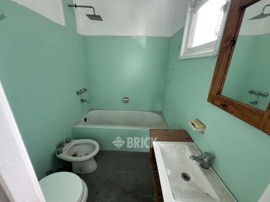 SAN JUAN, AV. al 3800 Piso 1