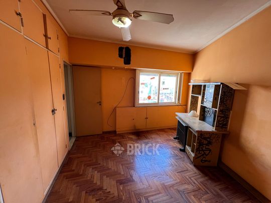 ACOSTA, MARIANO al 800 Piso 2