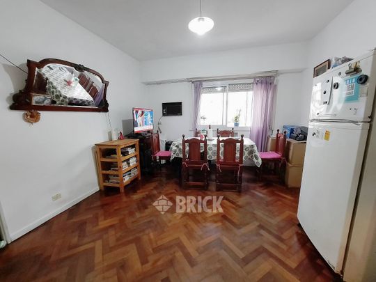 YRIGOYEN, HIPOLITO al 2900 Piso 9