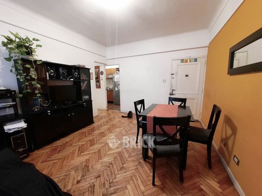 RIVADAVIA, AV. al 2000 Piso 8