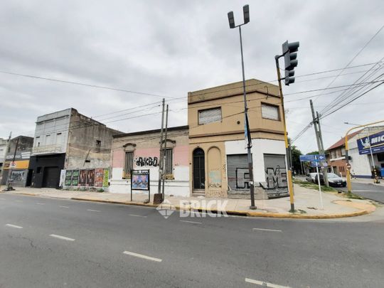 YRIGOYEN, HIPOLITO, AV. al 6600